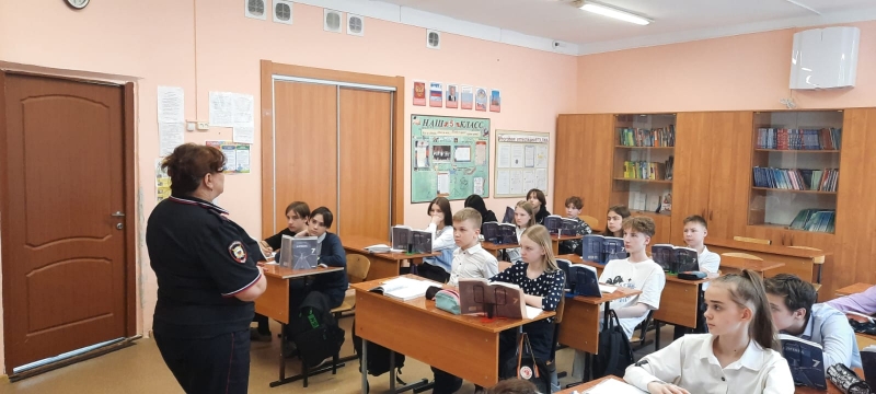 17 мая 2023 года проведены беседы в МОУ сош Молодёжный с учащимися 5-8 классов