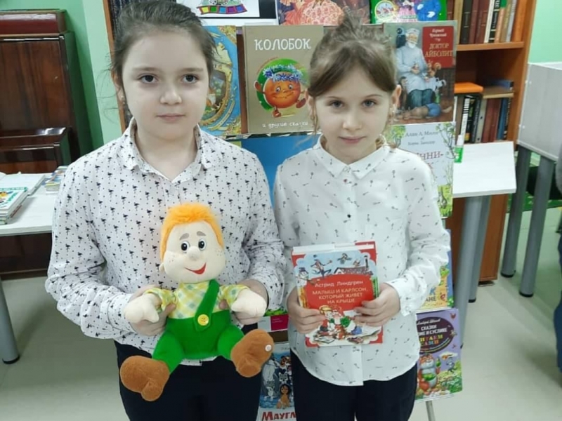 Познавательный час «Герои книг - герои фильмов» в Молодежном