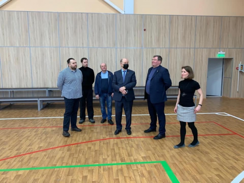 Депутат Александр Баранов обрадовался результатам строительства ФОК в Молодёжном