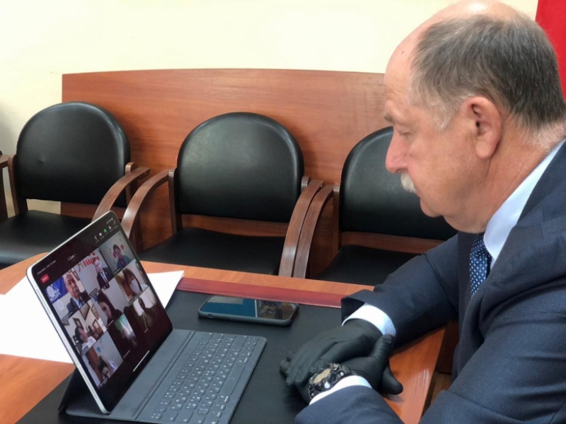 Александр Баранов принял участие в заседании оперативного штаба по борьбе с распространением коронавирусной инфекции 