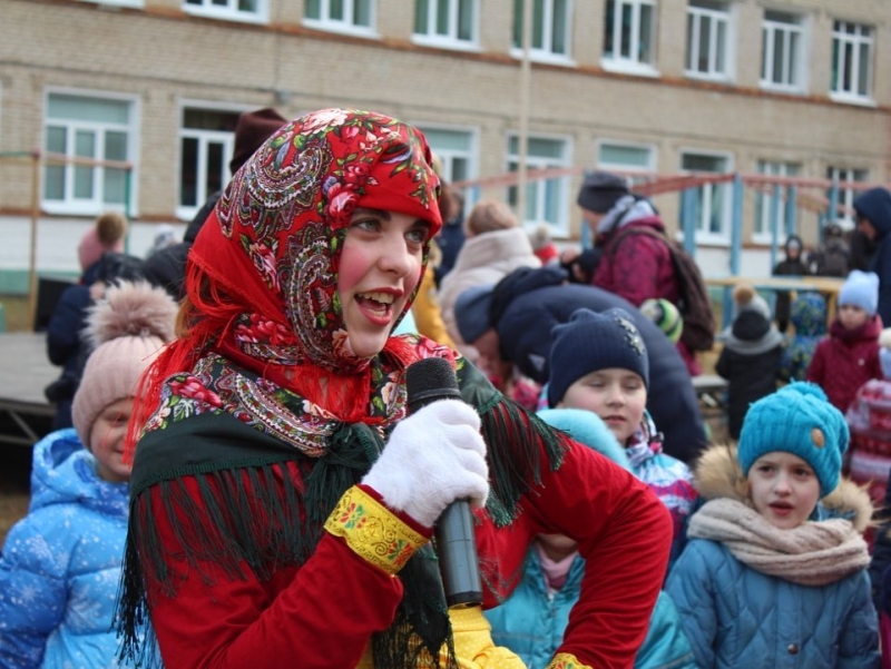   Жители Молодёжного организовали «Проводы Масленицы»