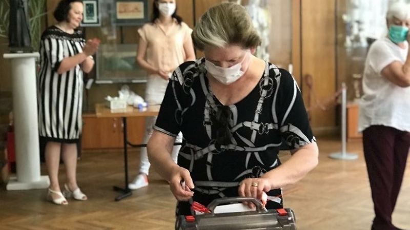 Женщина-космонавт Валентина Терешкова проголосовала по поправкам в Конституцию РФ 