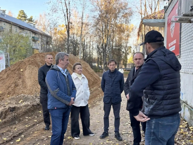 Первый заместитель Председателя Московской областной Думы Олег Рожнов проверил ход благоустройства пешеходной зоны в ЗАТО Молодёжный