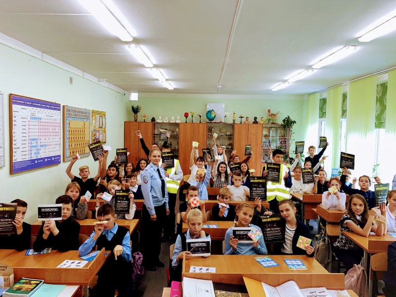 Госавтоинспекция провела с детьми мастер-класс. 