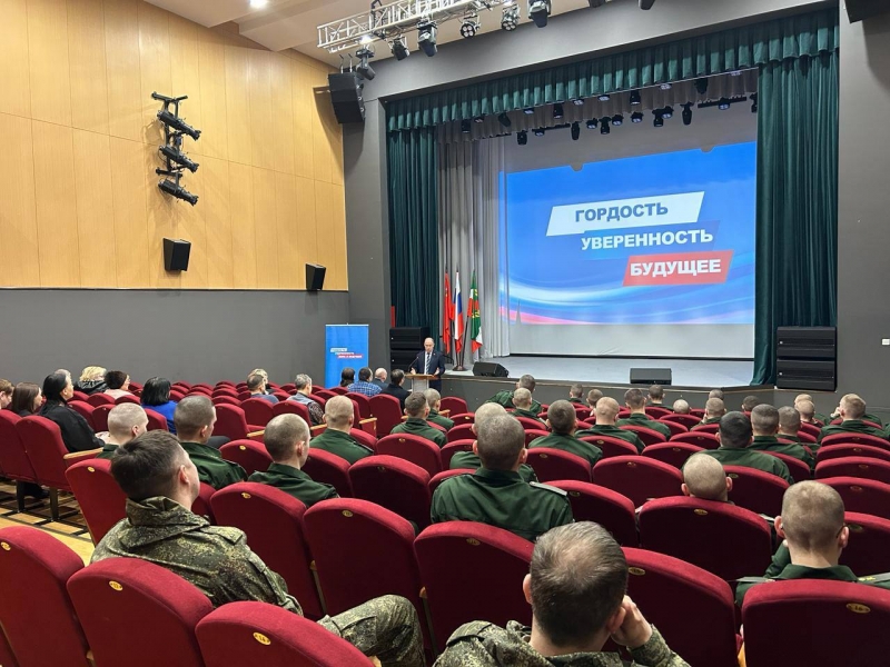 Депутаты городского округа Молодежный приняли участие во встрече с депутатом Московской областной Думы Александром Барановым и жителями округа.