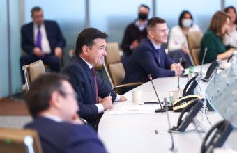 Губернатор обсудил актуальные вопросы с главами ведомств и городских округов