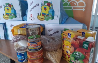  Второй этап выдачи продуктовых наборов учащимся в Молодёжном