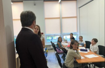 Олег Рожнов осмотрел недавно открывшийся Дом культуры 