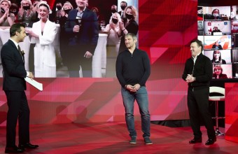 120 волонтеров стали лауреатами премии губернатора 