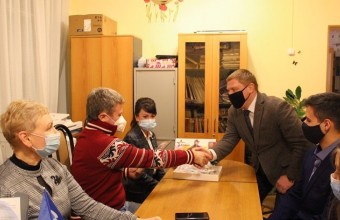 Виктор Юткин поблагодарил депутата Олега Рожнова