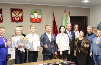 Владимир Заголий принял участие в торжественной церемонии вручения паспортов