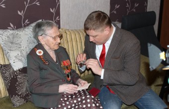   Вере Книр вручена юбилейная медаль «75 лет Победы»