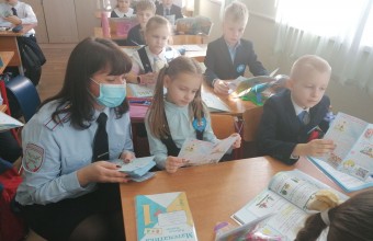 Сотрудники Госавтоинспекции провели профилактическую беседу со школьниками на тему «Стоп-гаджет!»
