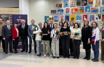 Заместитель Председателя Мособлдумы, член фракции «Единая Россия» Олег Рожнов принял участие в торжественном вручении паспортов юным жителям в Молодежном