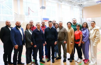 «Спортивную инфраструктуру мы стараемся развивать»: Губернатор Подмосковья Андрей Воробьёв проверил работу ФОКа в Молодежном.