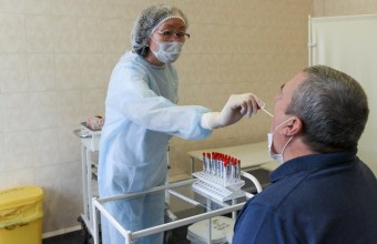 Учителей протестируют на коронавирус перед 1 сентября