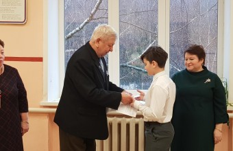 В Молодёжном наградили победителей и призёров олимпиад и спортивных соревнований