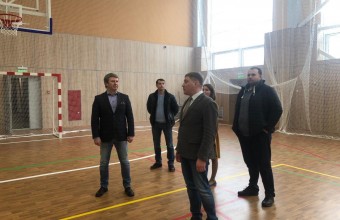 Олег Рожнов побывал в Молодёжном и осмотрел новый ФОК