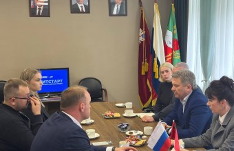 Заместитель Председателя Московской областной Думы Олег Рожнов провел встречу с участниками проекта «ПолитСтарт» 