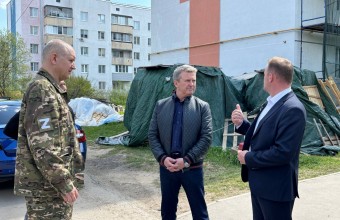 Заместитель Председателя Московской областной Думы Олег Рожнов проверил ход капитального ремонта домов 16, 17 и 18.