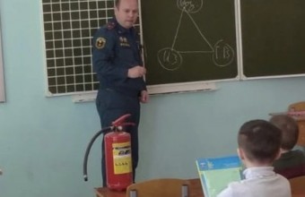В Молодёжном продолжаются уроки пожарной безопасности