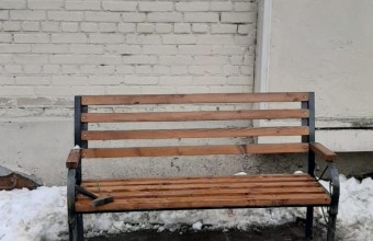 Лавочку установили возле почты в Молодёжном
