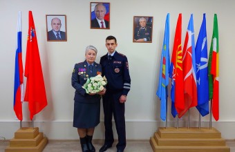 Сотрудник Госавтоинспекции поздравил свою Маму с Днем Матери!